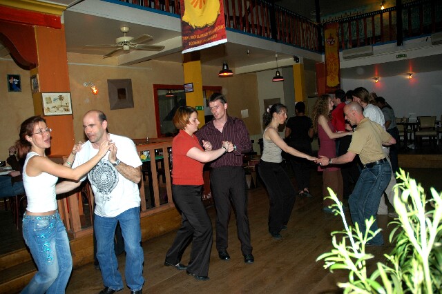 min 2006 05 02 latino 122